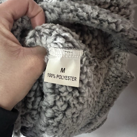 Boutique Sweater Women Size Medium Gray Sherpa Fleece Quarter Zip Pullover - Picture 5 of 6